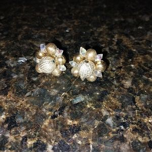 Lisner clip on earrings